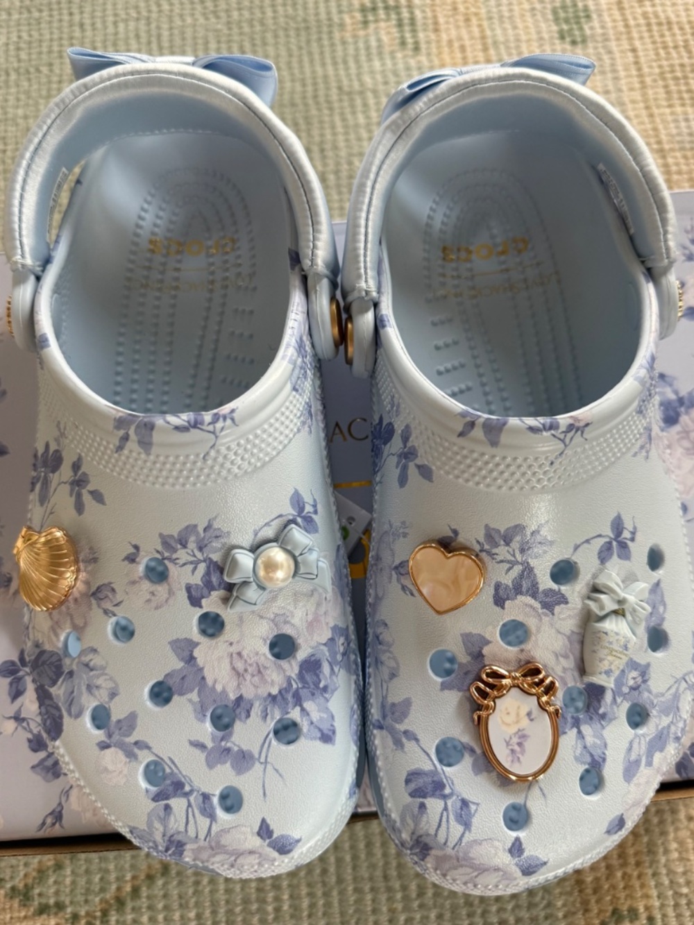 Loveshackfancy Classic Crocs - Picture 7 of 10